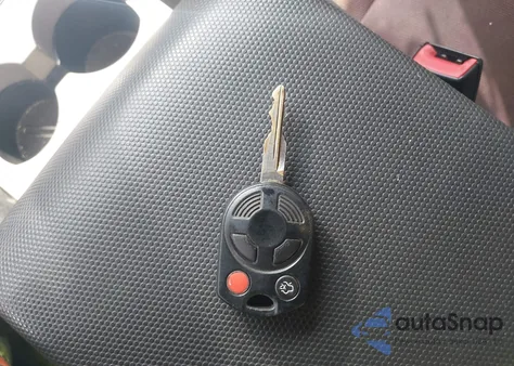 2008 Ford Escape Xlt z USA, uszkodzony, nr VIN 1FMCU93108KA68918